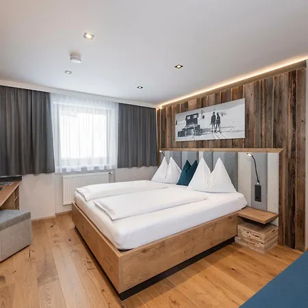 Austria Alpinhotel In Out An Der Edelweissbahn 3* オーバータウエルン