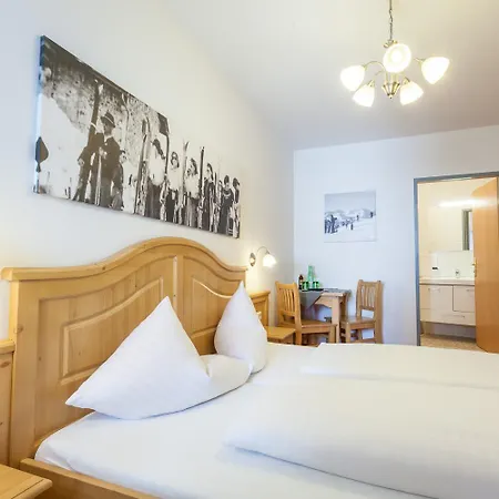 Szálloda Austria Alpinhotel In Out An Der Edelweissbahn