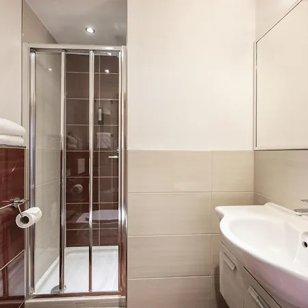 Szálloda Austria Alpinhotel In Out An Der Edelweissbahn 3*