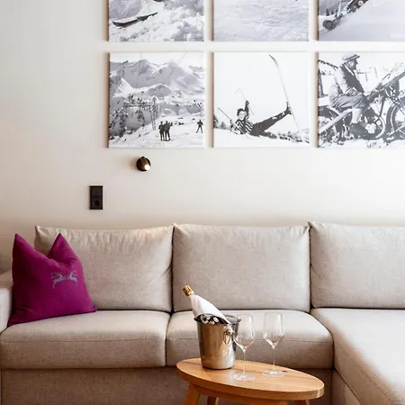 Szálloda Austria Alpinhotel In Out An Der Edelweissbahn