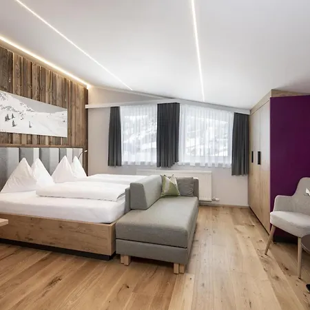 Austria Alpinhotel In Out An Der Edelweissbahn فندق 3*