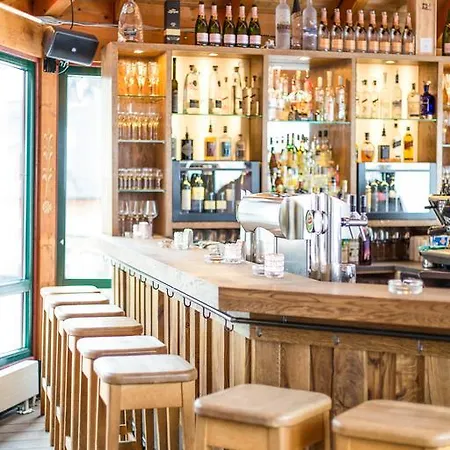Austria Alpinhotel In Out An Der Edelweissbahn 3* اوبرتاورن